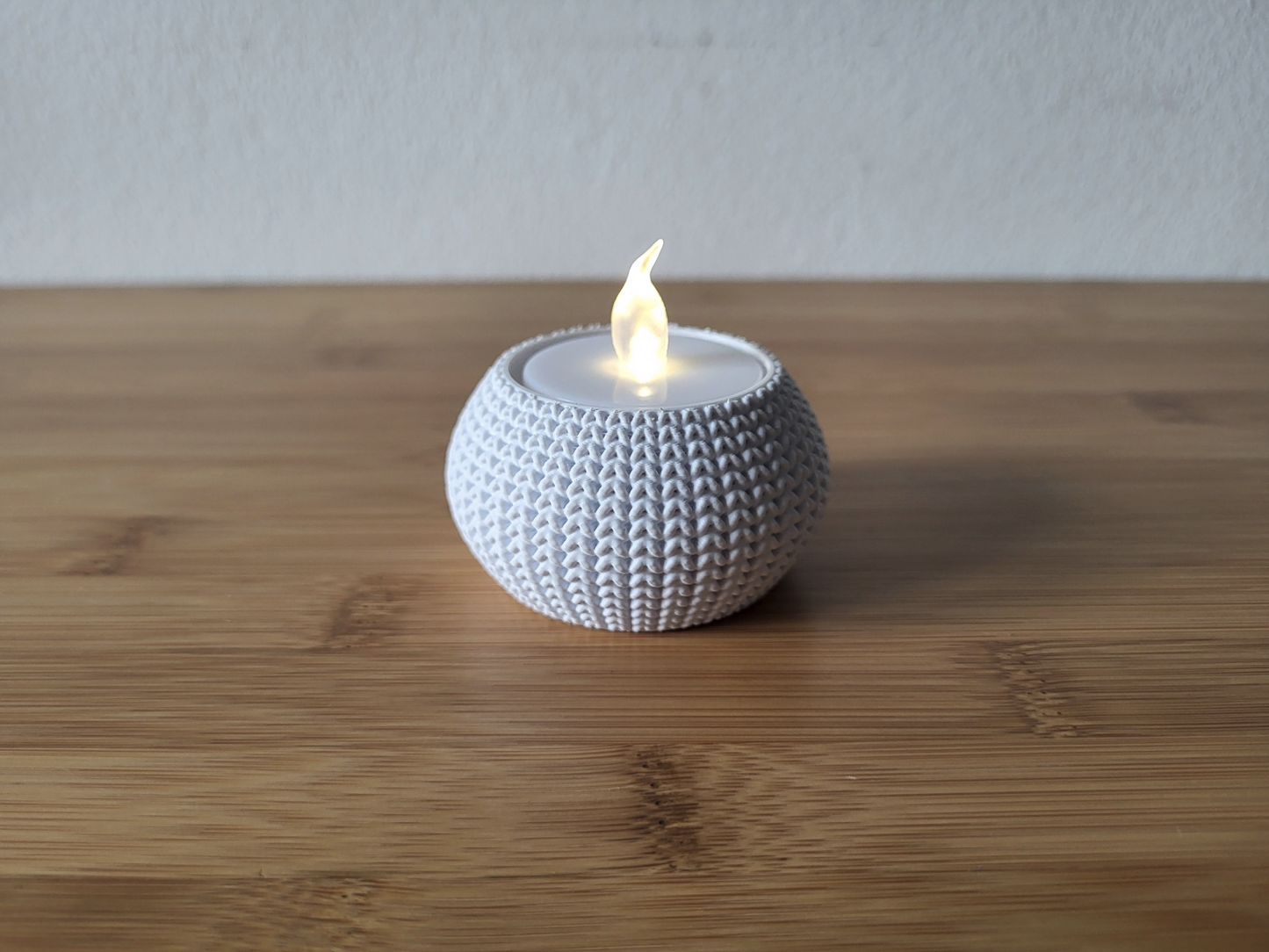Knitted LED Tealight Holder + Light